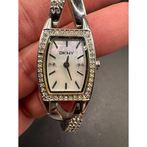 DKNY Ladies Watch Crystals Cross Over Bracelet White Dial Quartz NY-4633 - Picture 1 of 6